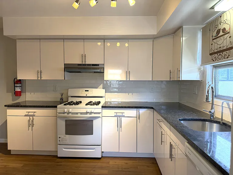 24 E Ruby Ave #2 — Photo 2