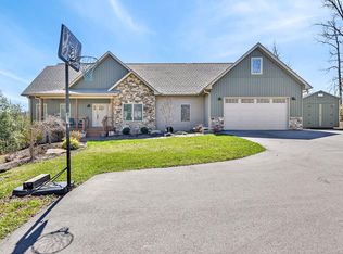 1156 Sunset Ridge Dr, Crossville, TN 38571