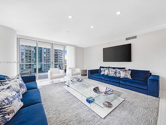 5th image of 300 Sunny Isles Blvd #4-702