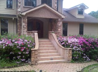 225 Lakeview Cir, Crockett, TX 75835