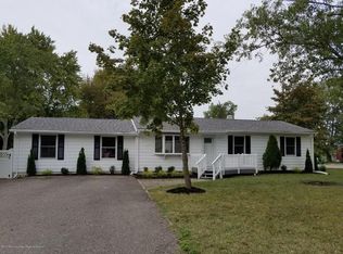 32 Brookside Dr, Howell, NJ 07731