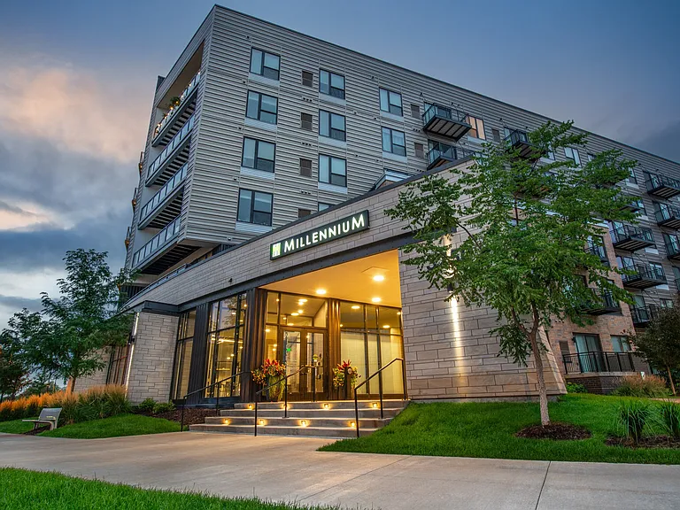 Millennium Edina — Photo 2