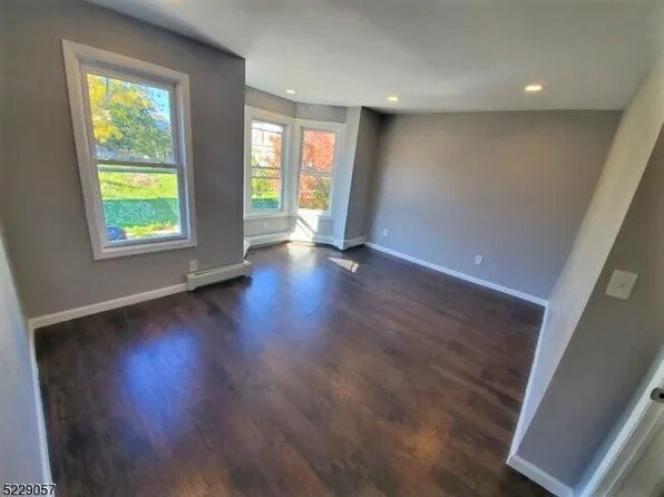 225 N 6th St 2, Newark, NJ 07107