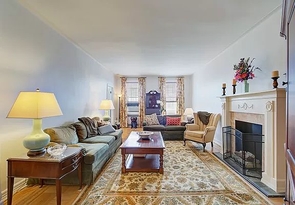 3rd image of 117 Park Ln S #C6a