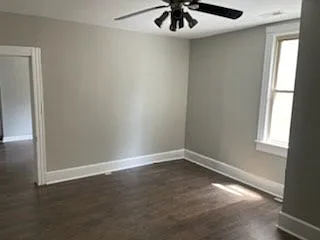 3 bed, 2.0 bath, 1218 sqft, $1,320 — Photo 2