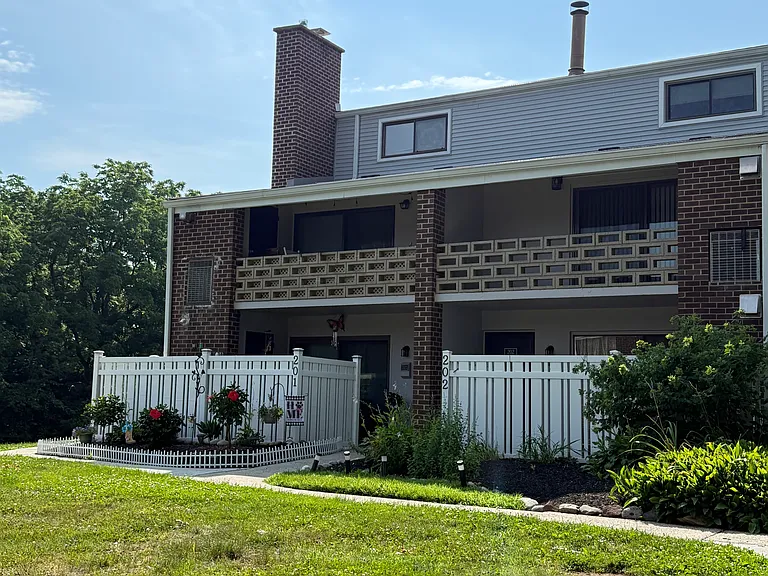 215 Stony Way — Photo 22