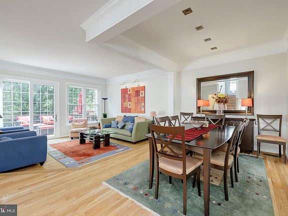 3rd image of 6134 Manchester Park Cir