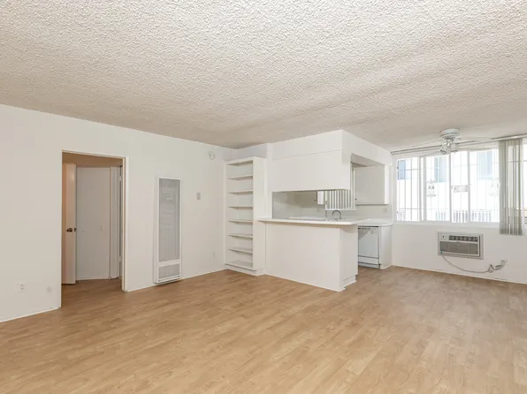 Wilshire Harvard Plaza