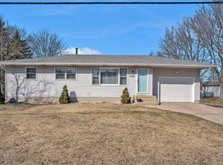 5309 Davis Rd, Muskegon, MI 49441