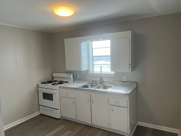 4th image of 1107 Gum St