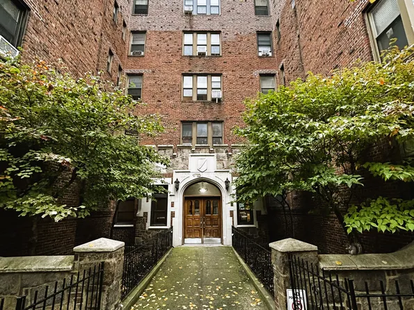 41-09 41st Street image 3 of 29