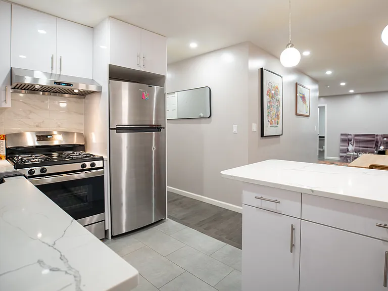 81 Canal St #2 — Photo 1