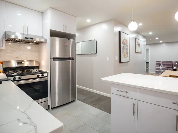 81 Canal St #2, New York, NY 10002
