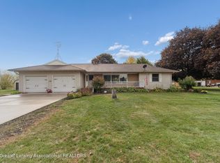 124 E Fulton St, Middleton, MI 48856