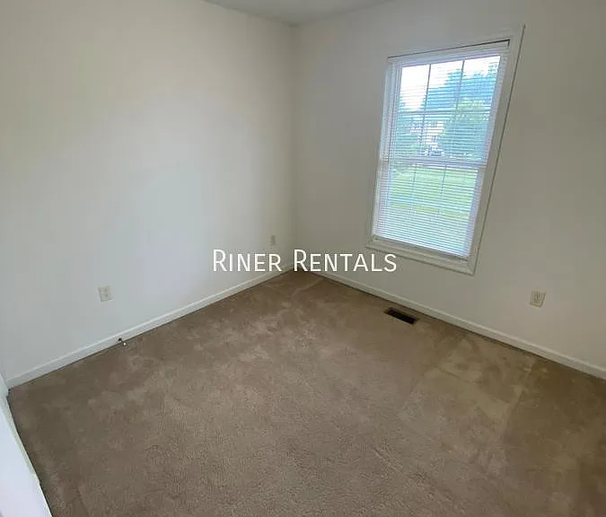 1411 Natural Spring Ln — Photo 21