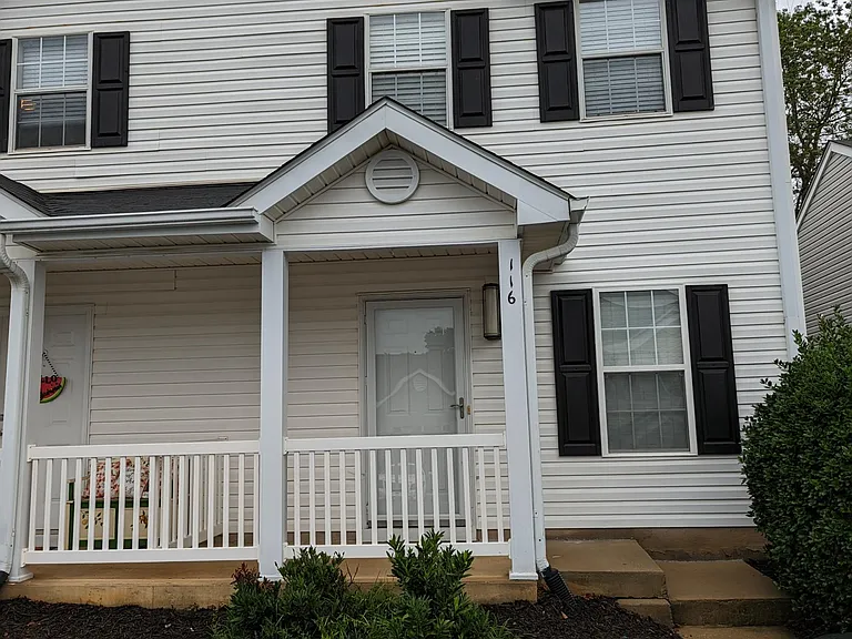 116 Brushy Hollow Ln — Photo 2