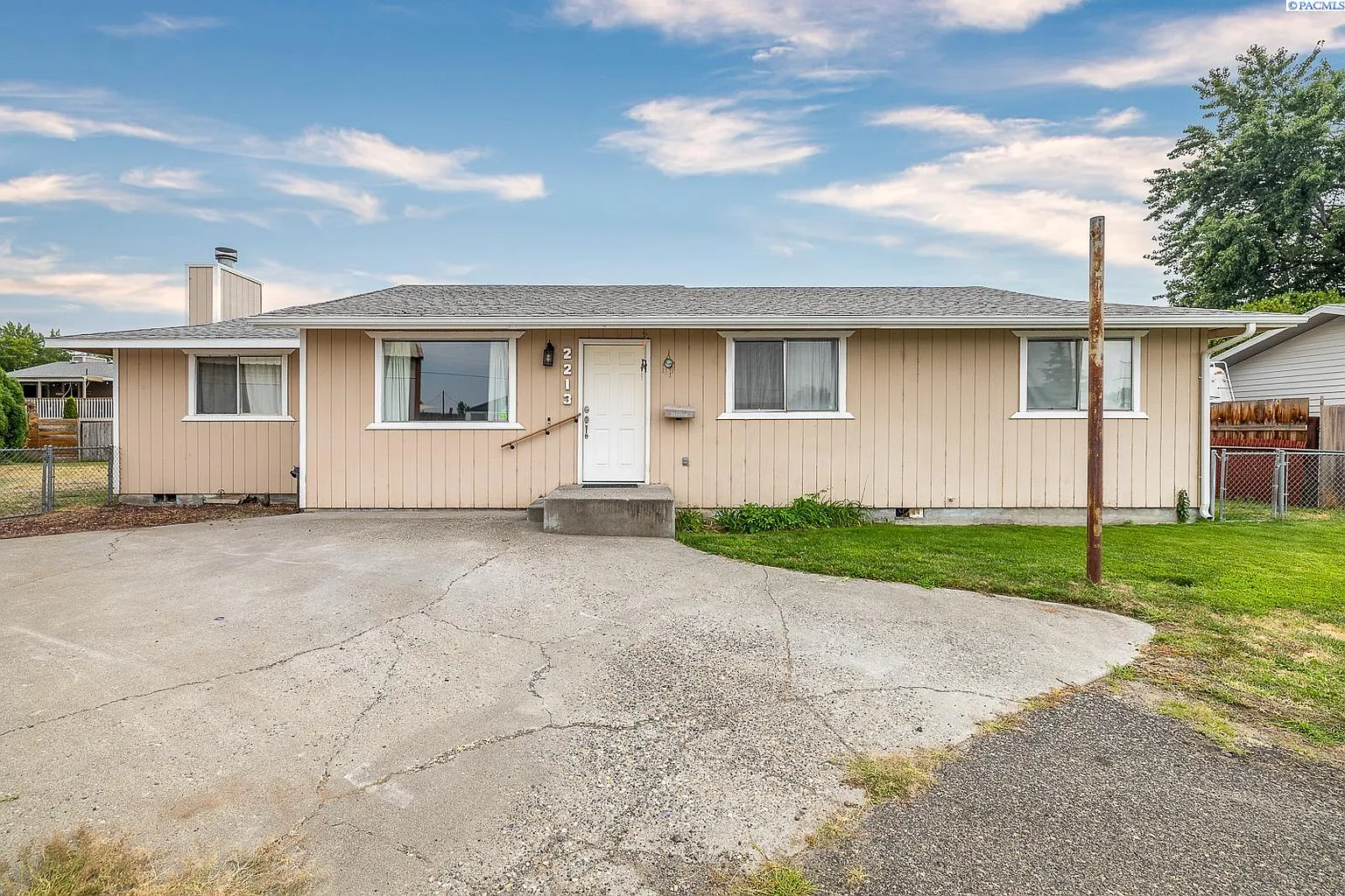 2213 Road 35 photo 1