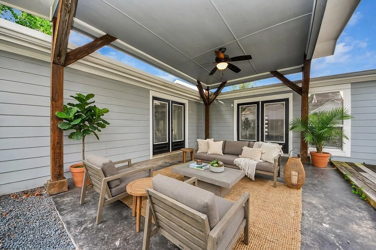 3 bed, 2.0 bath, 1801 sqft, $3,950 — Photo 2