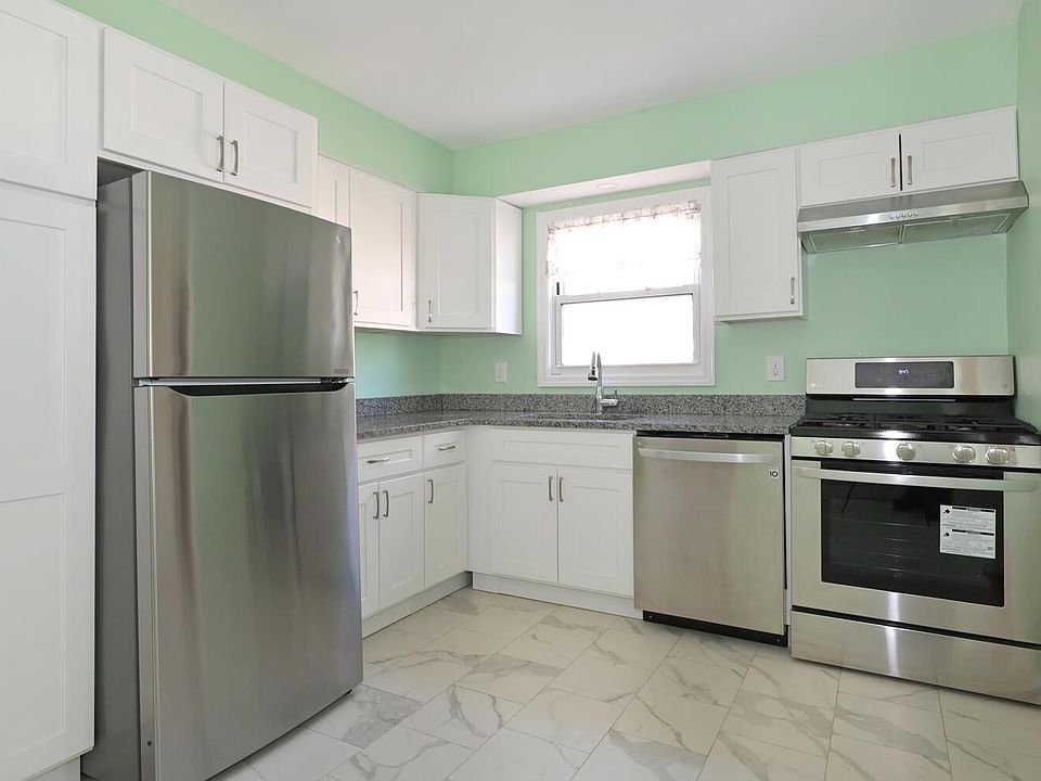 1st image of 19914 48th Ave #1