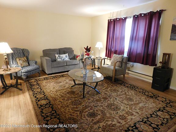 5th image of 160D Columbine Avenue