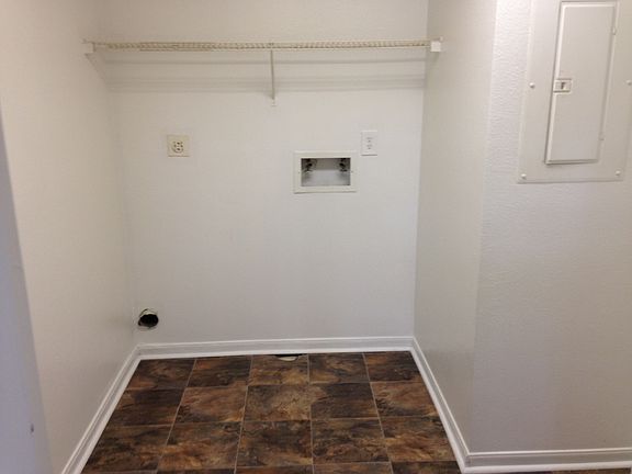 Mud Room/Laundry