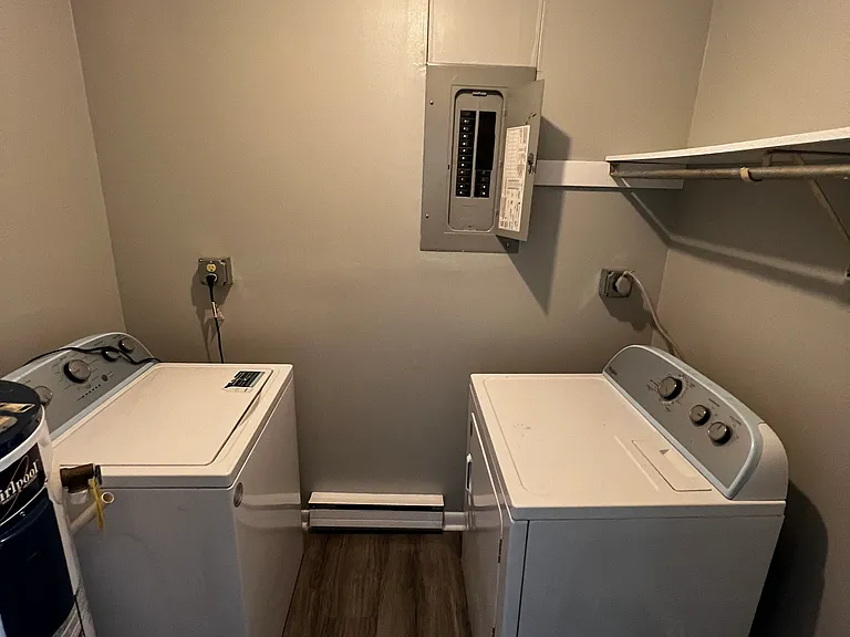 1114 Eastgate Mnr #1114 — Photo 6