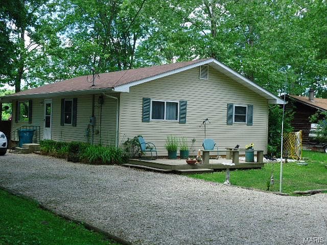 1st image of 2215 Lakeshore Dr