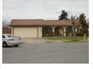 19 Saint Charles Pl, Salinas, CA 93905
