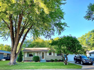 112 Gray Pl W, Marshall, MN, 56258