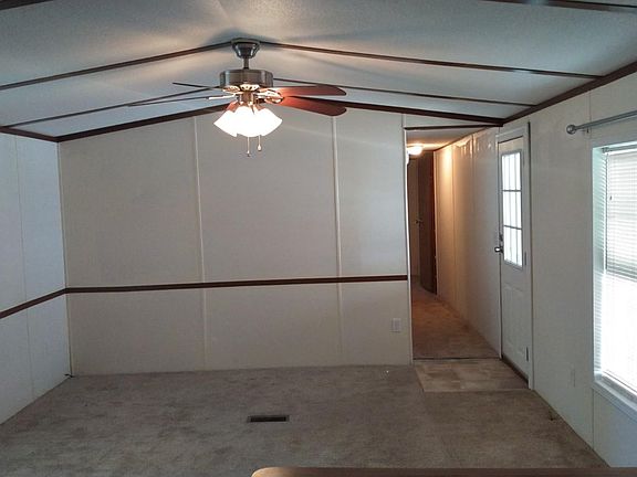 4th image of 15 Pine Cir