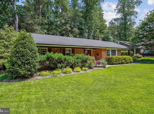 8210 Briar Creek Dr, Annandale, VA 22003