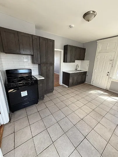 3 bed, 1800 sqft, $1,850 — Photo 4