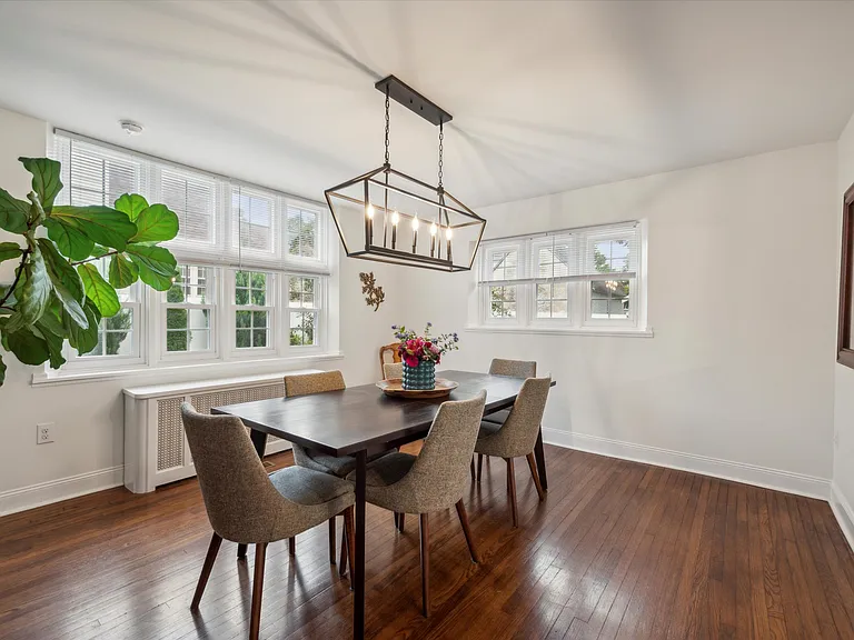 504 Gainsboro Rd — Photo 10
