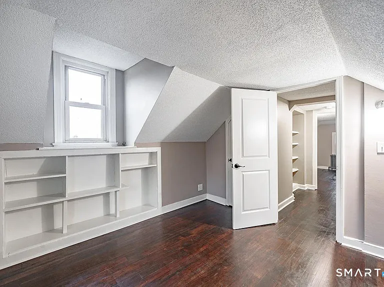 73 Silver St — Photo 28