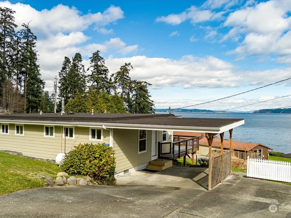 735 Roberts Bluff Road, Coupeville, WA 98239