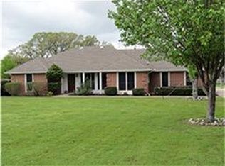 1222 Meadow Way, Terrell, TX 75160