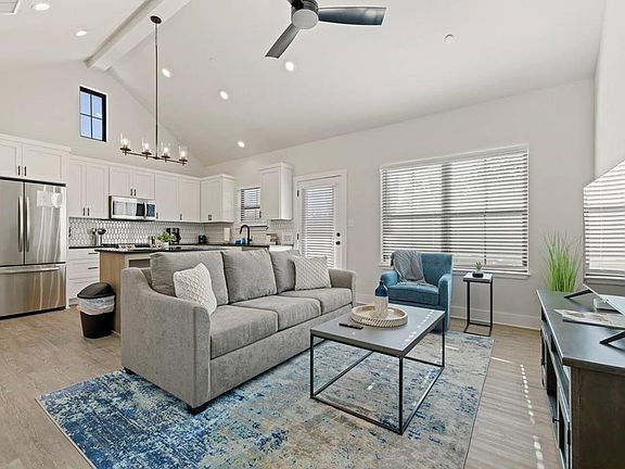 2nd image of 930 S Eagle St #101