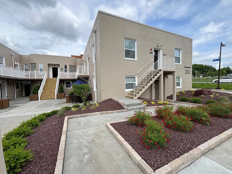 200 Amber St — Photo 9