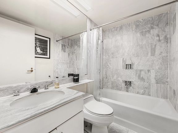 5th image of 124 E 79th St #3A