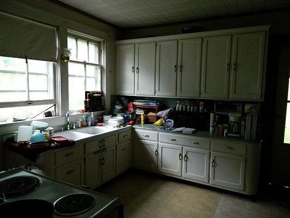 3rd image of 333 Stewart Hollow Ln