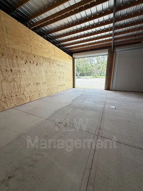 Studio, 840 sqft, $825 — Photo 1