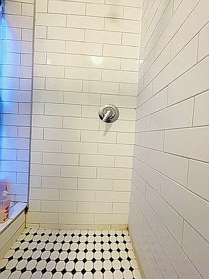 5th image of 319 E 91st St APT 19