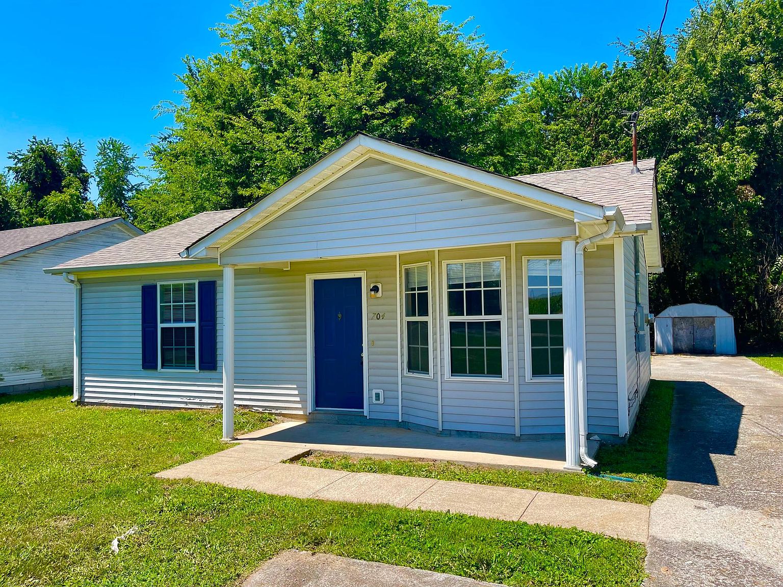 704 Stateline Rd, Oak Grove, KY 42262 Zillow