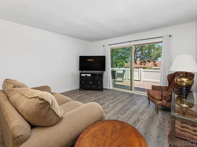 358 Abington Rd — Photo 9