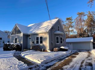 221 Beaupre St, Green Bay, WI 54301