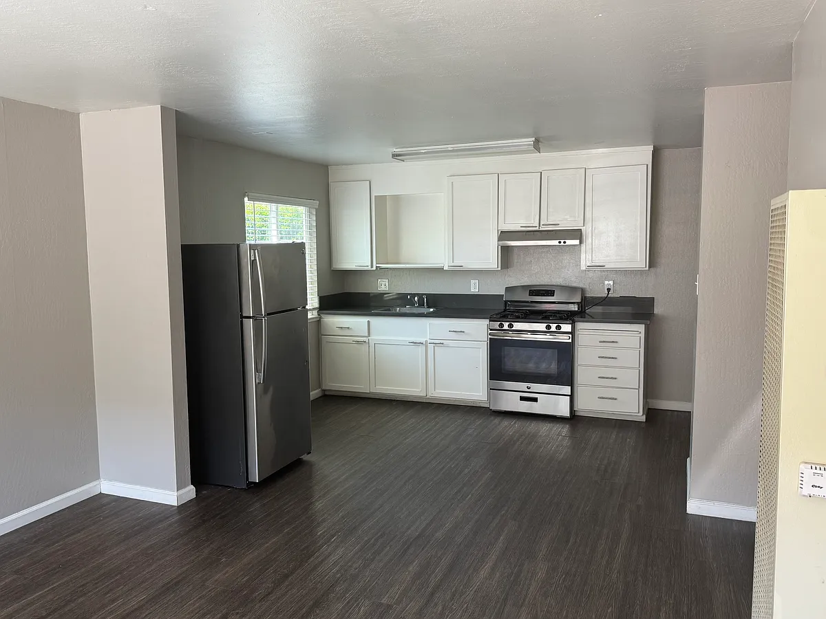 Building Photo - 22036 Arbor Ave #2