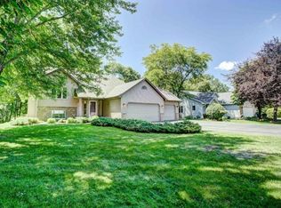 7179 Clear Rdg, Centerville, MN 55038