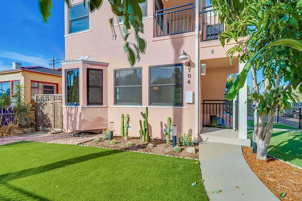 Building Photo - 4704 Vista St #1