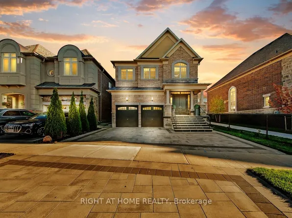 38 Menotti Dr, Richmond Hill, ON L4E 1G6