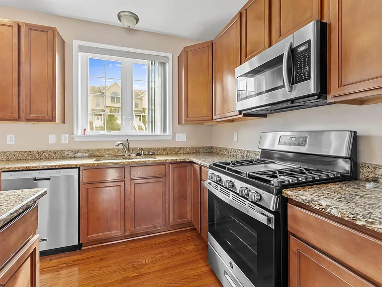 415 Saint Andrews Dr — Photo 10